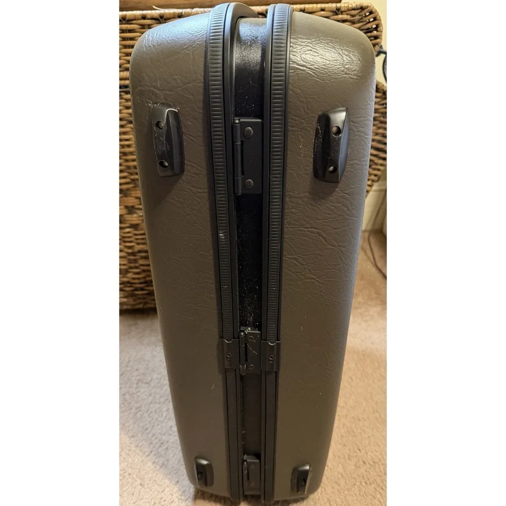 Vintage Samsonite Seminy II Hard Shell Suitcase Gray Gray  Unisex - No Keys